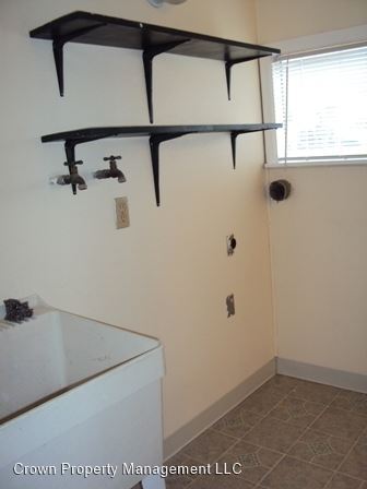 Building Photo - 2 br, 1 bath House - 605 Sanford Ave