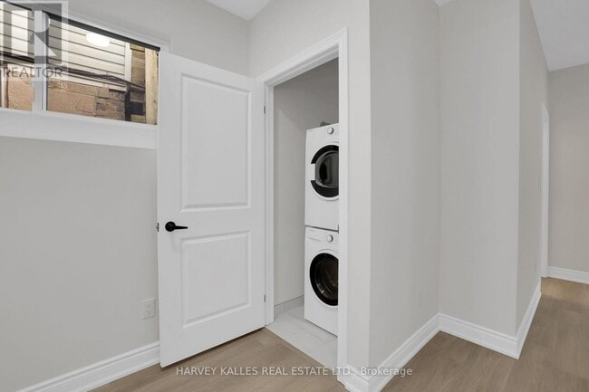 Building Photo - 19 Lambton Ave