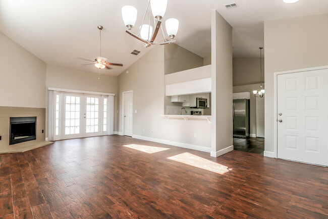 Foto del edificio - 8606 Twin Farms Pl