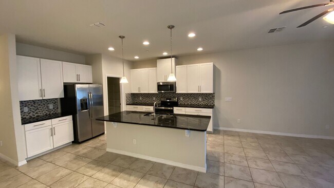 Foto del edificio - 3/2.5 Town Home in Winter Park - Priced to...