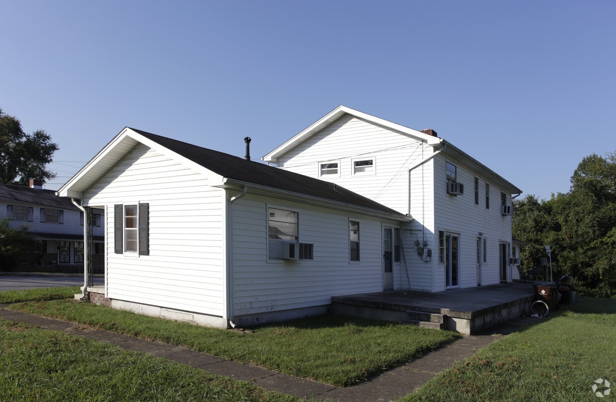 The Bunkers at Oak Ridge Apartments in Oak Ridge, TN