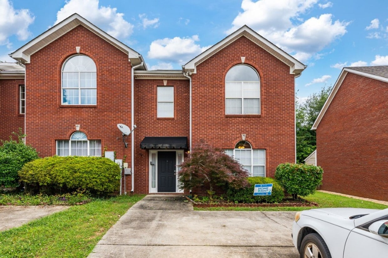 Primary Photo - "Discover Serenity in Pelham: Your Perfect...