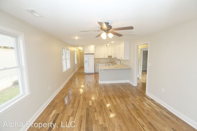 Building Photo - 3 br, 2 bath House - 11 Pack Street