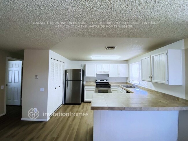Foto del edificio - 2103 N Verano Way