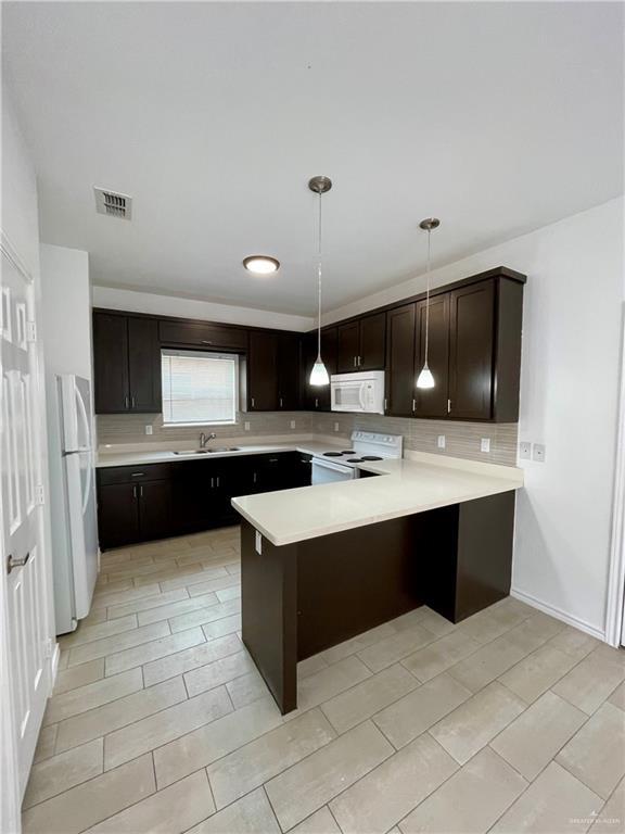 Building Photo - 12 Valeria St