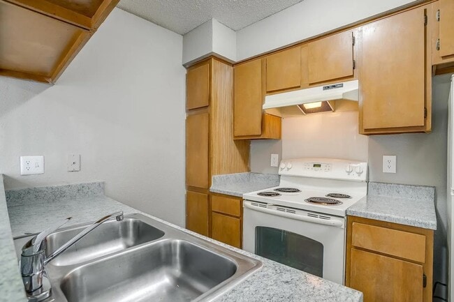 Foto del edificio - 1000 River Bend Dr