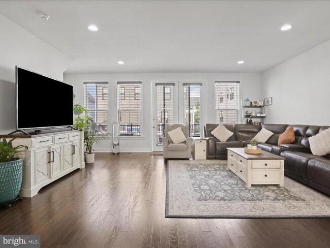 Building Photo - 25441 Hartland Orch Ter