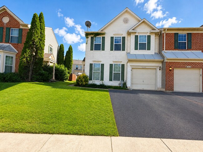 Foto del edificio - 235 Eisenhower Ct