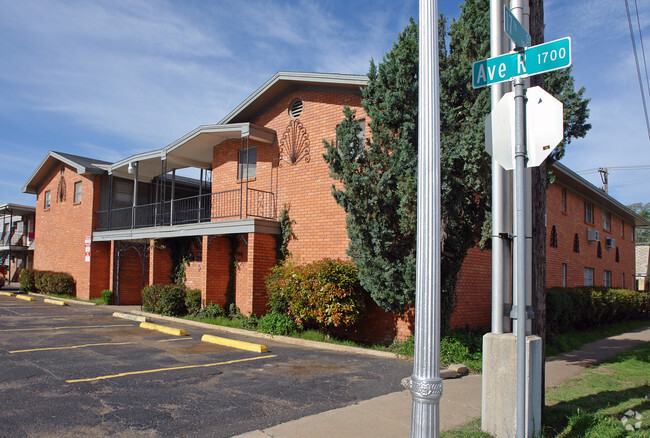 Building Photo - Melrose Park Apartments