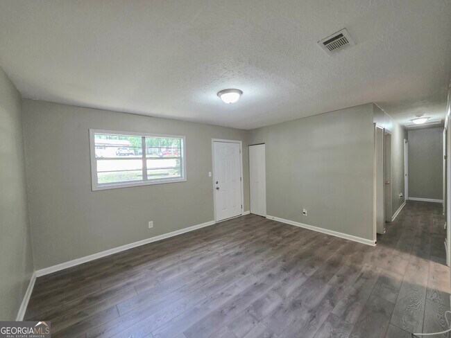Foto del edificio - 3460 Meadowview Dr