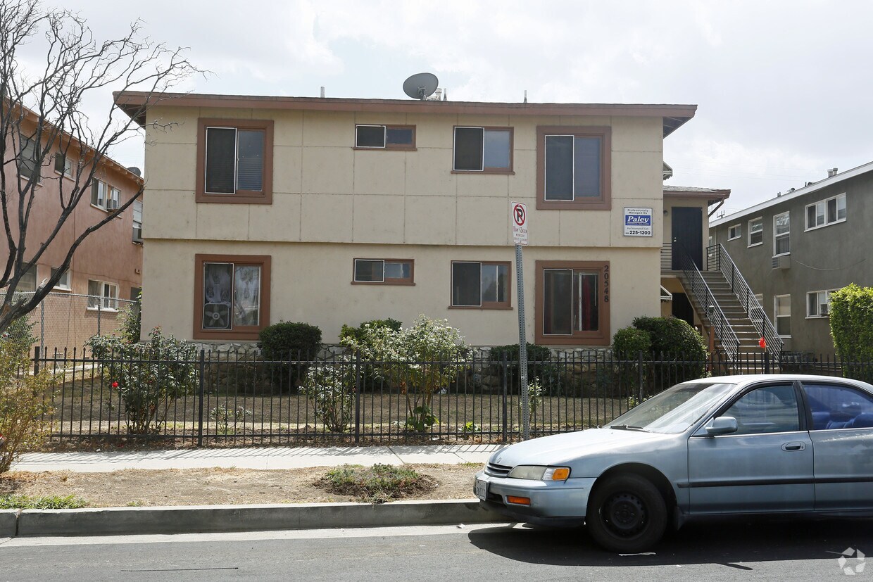 Building Photo - 20548 Hartland St