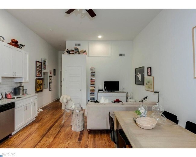 Foto del edificio - 744 S 8th St