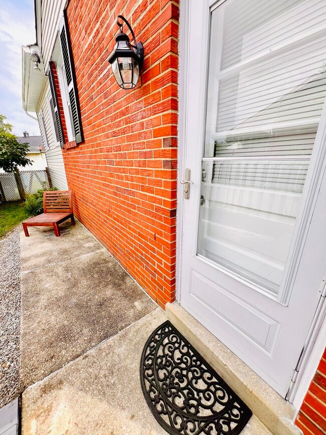 Foto del edificio - 7441 Convair Dr