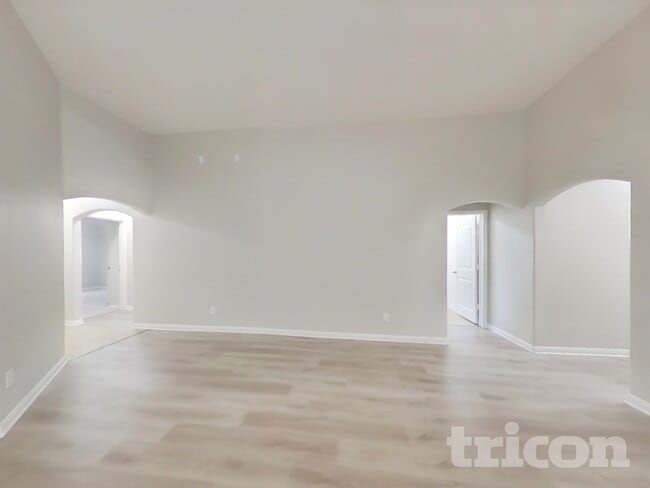 Building Photo - 2832 Mistywood Ln