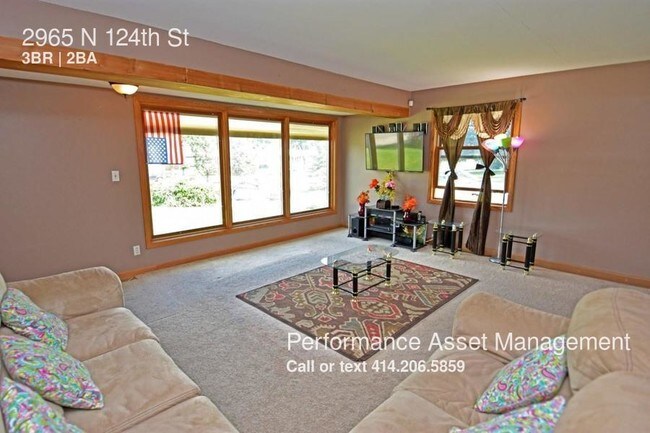 Foto del edificio - 2965 N 124th St