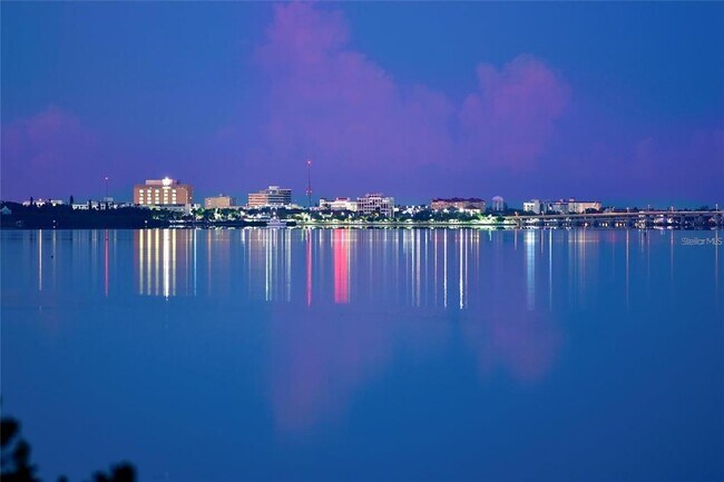 Building Photo - 910 Tidewater Shores Loop