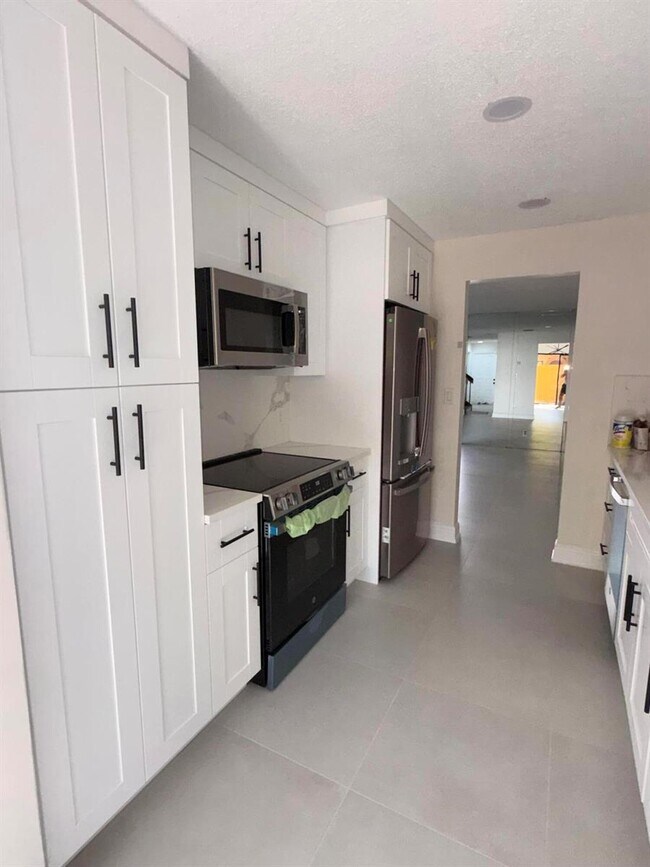 Building Photo - 4538 NW 90th Ave