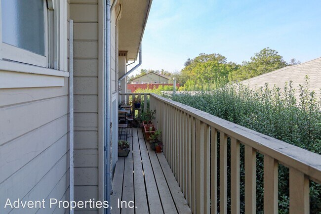Foto del edificio - 2 br, 1 bath House - 400 Avon Street # 3