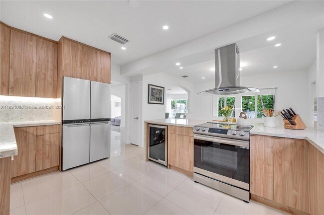 Foto del edificio - 741 NE 87th St
