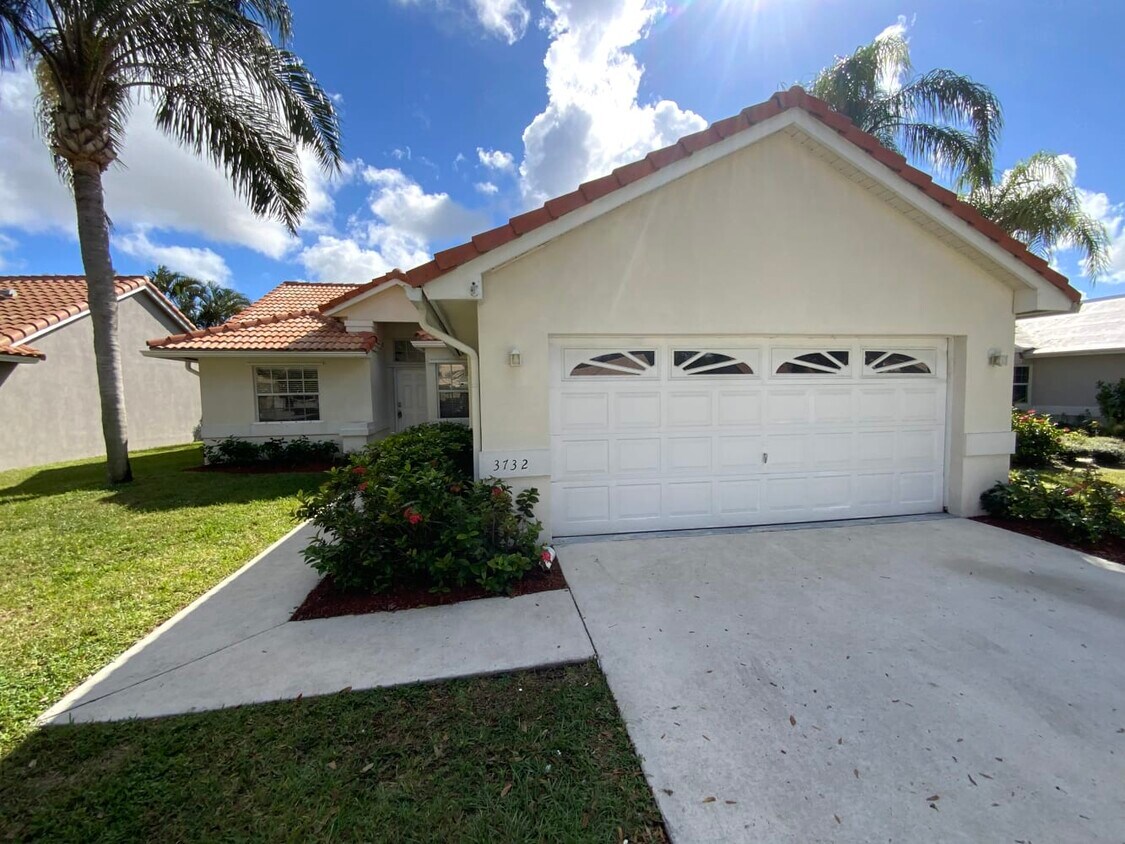 Primary Photo - 3732 S Lancewood Pl
