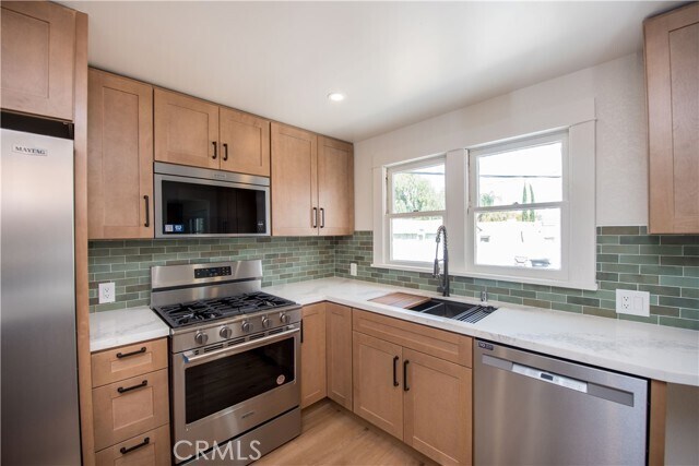 Foto del edificio - 1107 W Grand Blvd