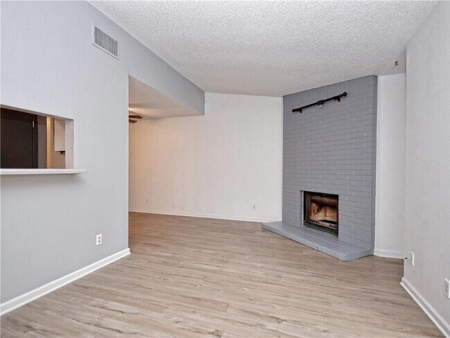 Building Photo - 1714 Rawhide Loop