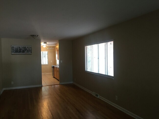 Foto del edificio - 1410 S York St