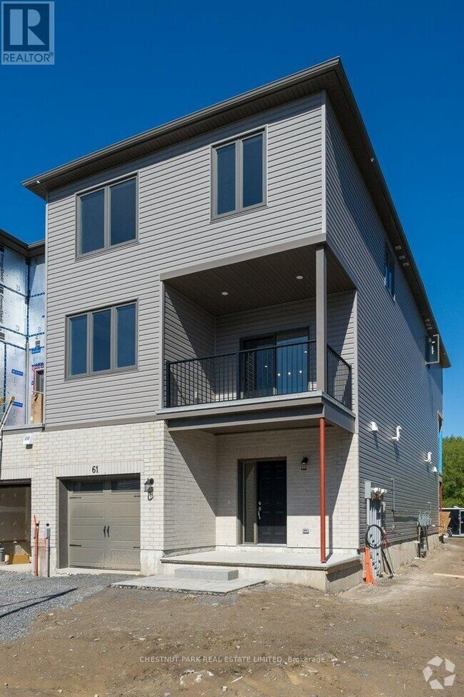 Building Photo - 61 Evans St