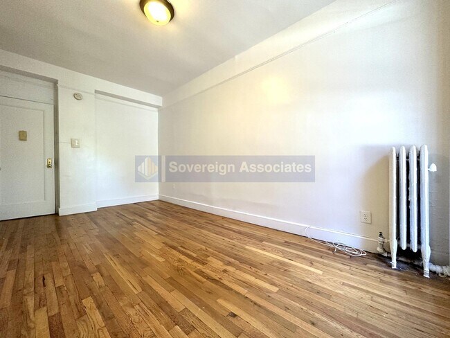 Building Photo - 936 West End Avenue