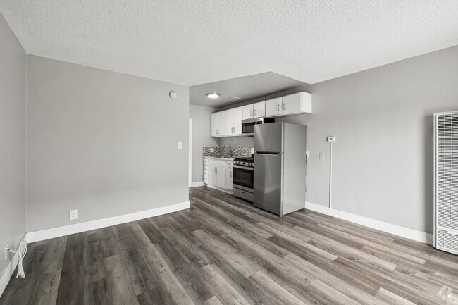 1BR, 1BA - 500SF - Living Room - 4028 W. 137th Street