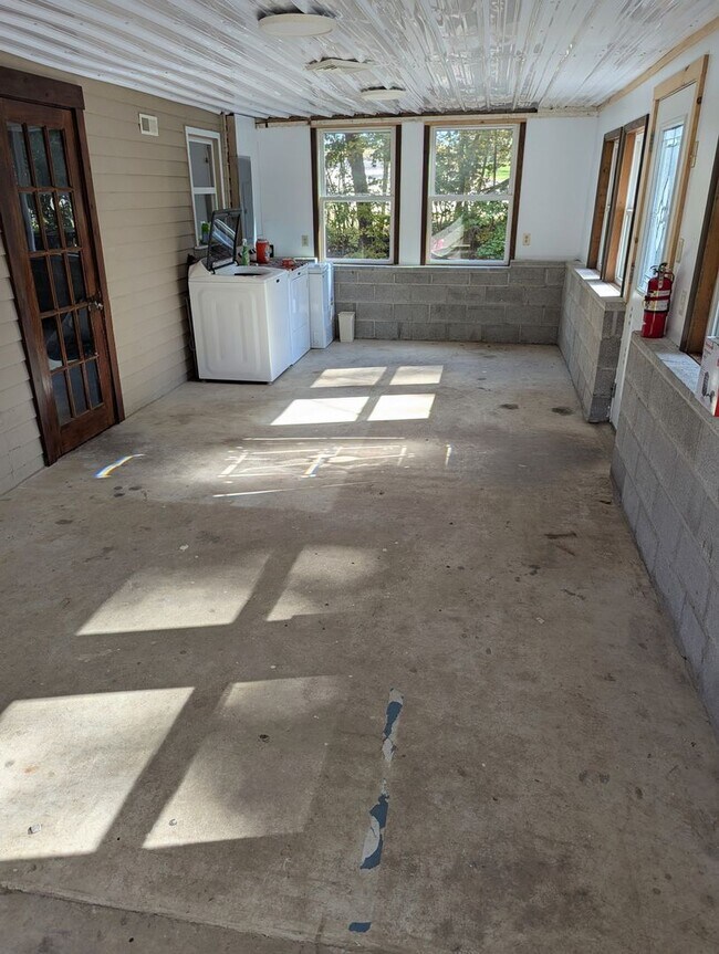 Foto del edificio - Riverfront Bungalow