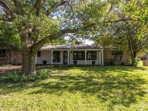 Building Photo - 3904 Westcliff Rd S