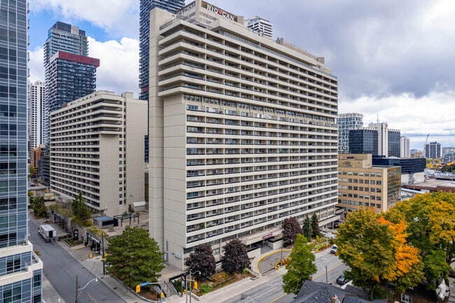 Building Photo - Yonge Eglinton Apartments – Duplex