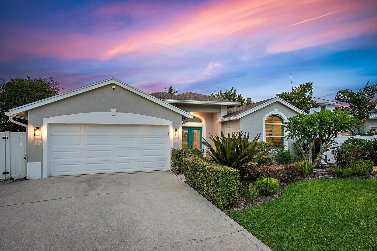 Foto principal - 15129 Harriet Ave