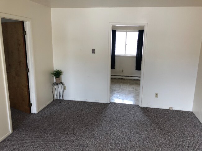 Building Photo - 815 4th St SW