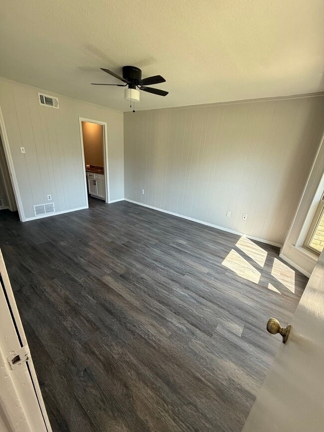 Photo - LEMONWOOD7412-14 Apartment