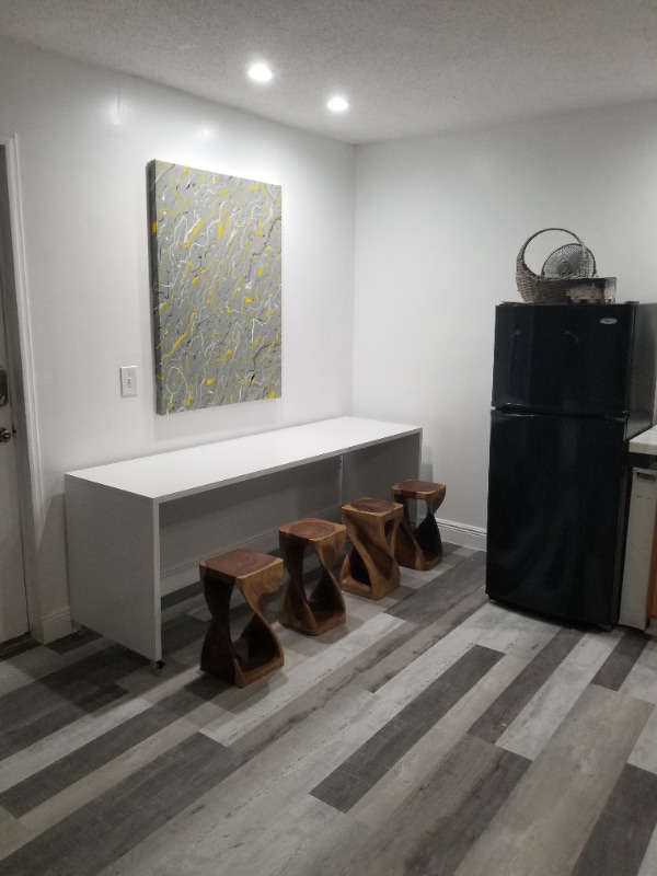 Building Photo - 1585 Maxwell Ln