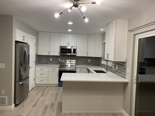 Kitchen - 4054 S Himalaya Way