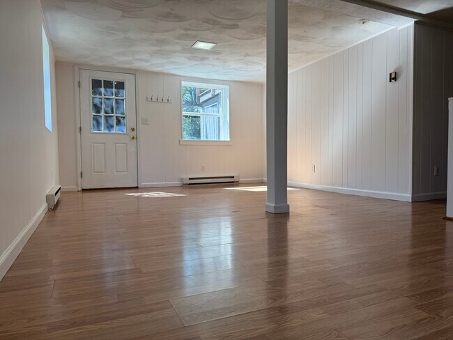 Sala de estar - 1316 Hampton St