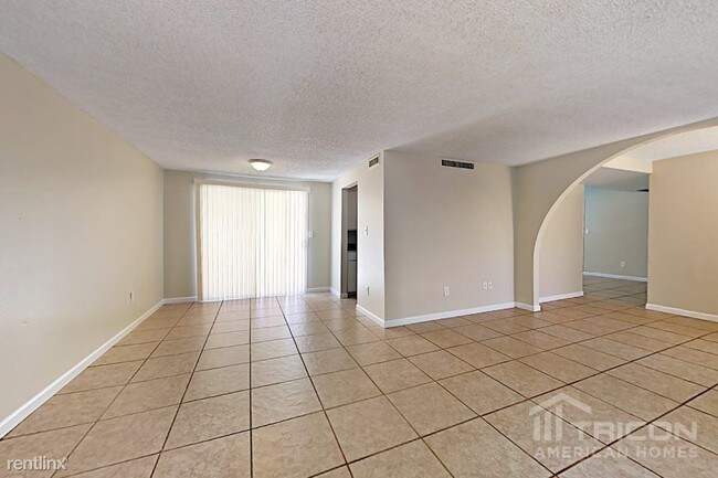 Building Photo - 3830 W Royal Palm Rd