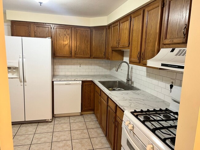 Building Photo - 8497 Fathom Dr