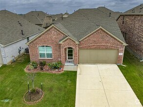 Building Photo - 1222 Sequoia Ln