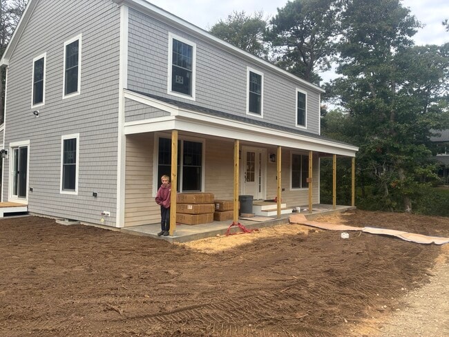 Building Photo - 53 Pondview Dr