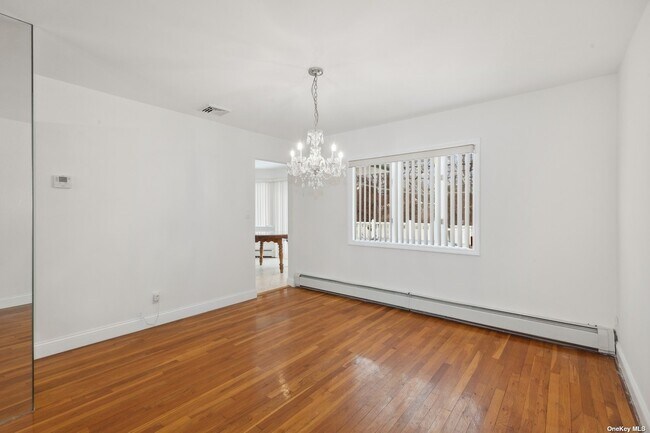 Foto del edificio - 305 Southwood Cir