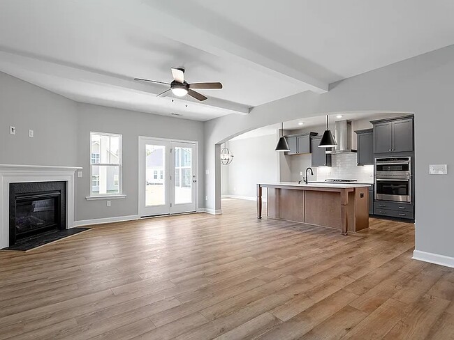 Foto del edificio - 468 N Maple Walk Dr