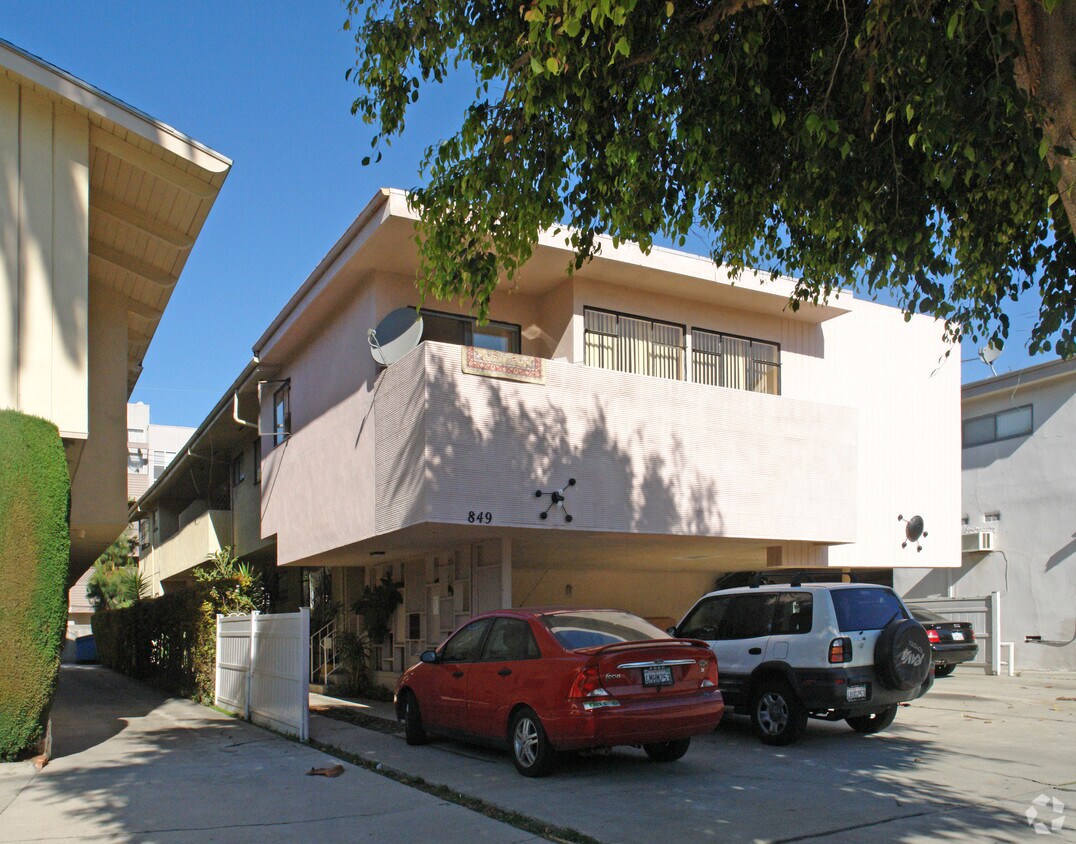 Building Photo - 849 S Bedford St