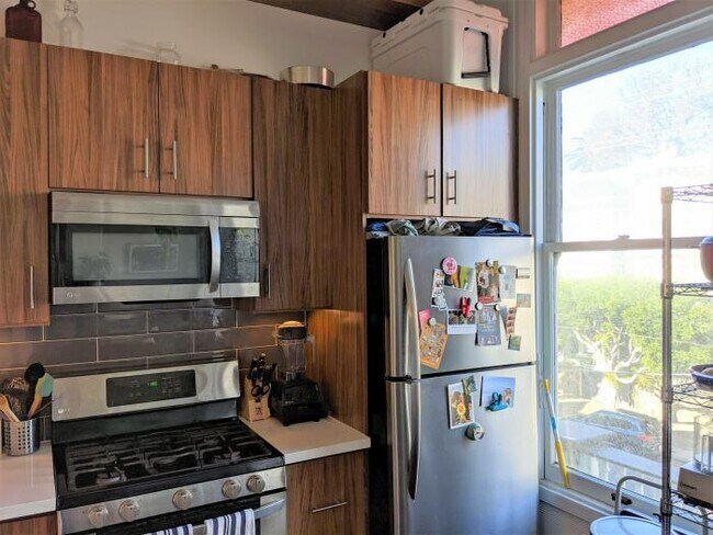 Building Photo - 1 bedroom in San Francisco CA 94115