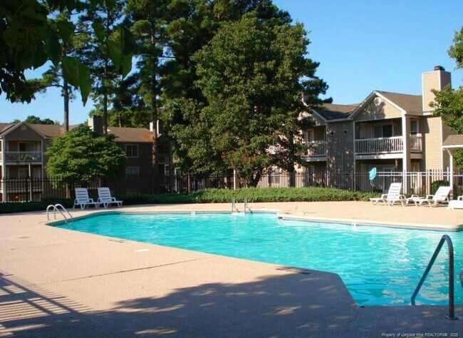 Foto del edificio - 663 Bartons Landing Pl