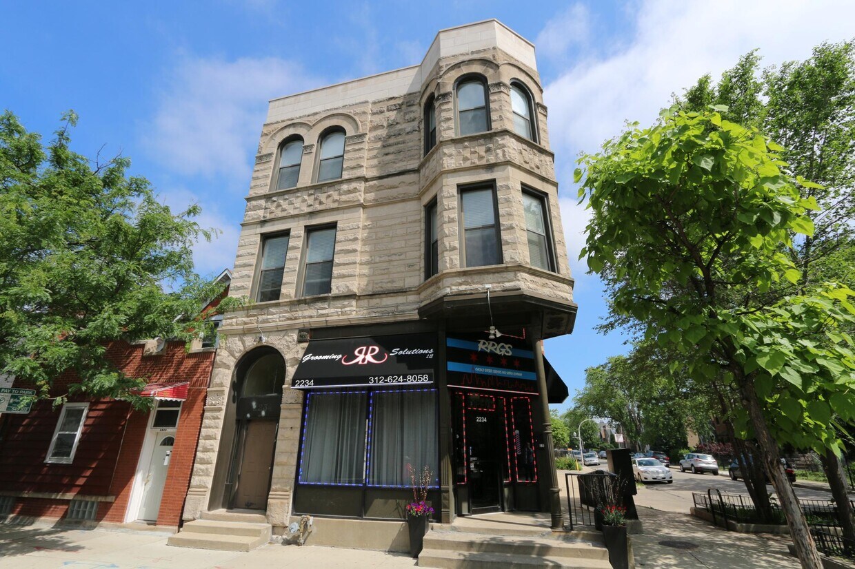 Primary Photo - 2234 W Taylor St