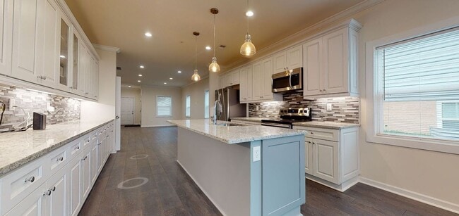 Building Photo - New Built Rambler in Crestwood Place